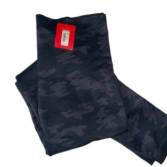 Spanx Black Camo‎ Look At Me Now Seamless Leggings Size 3X NWT - Picture 1 of 12